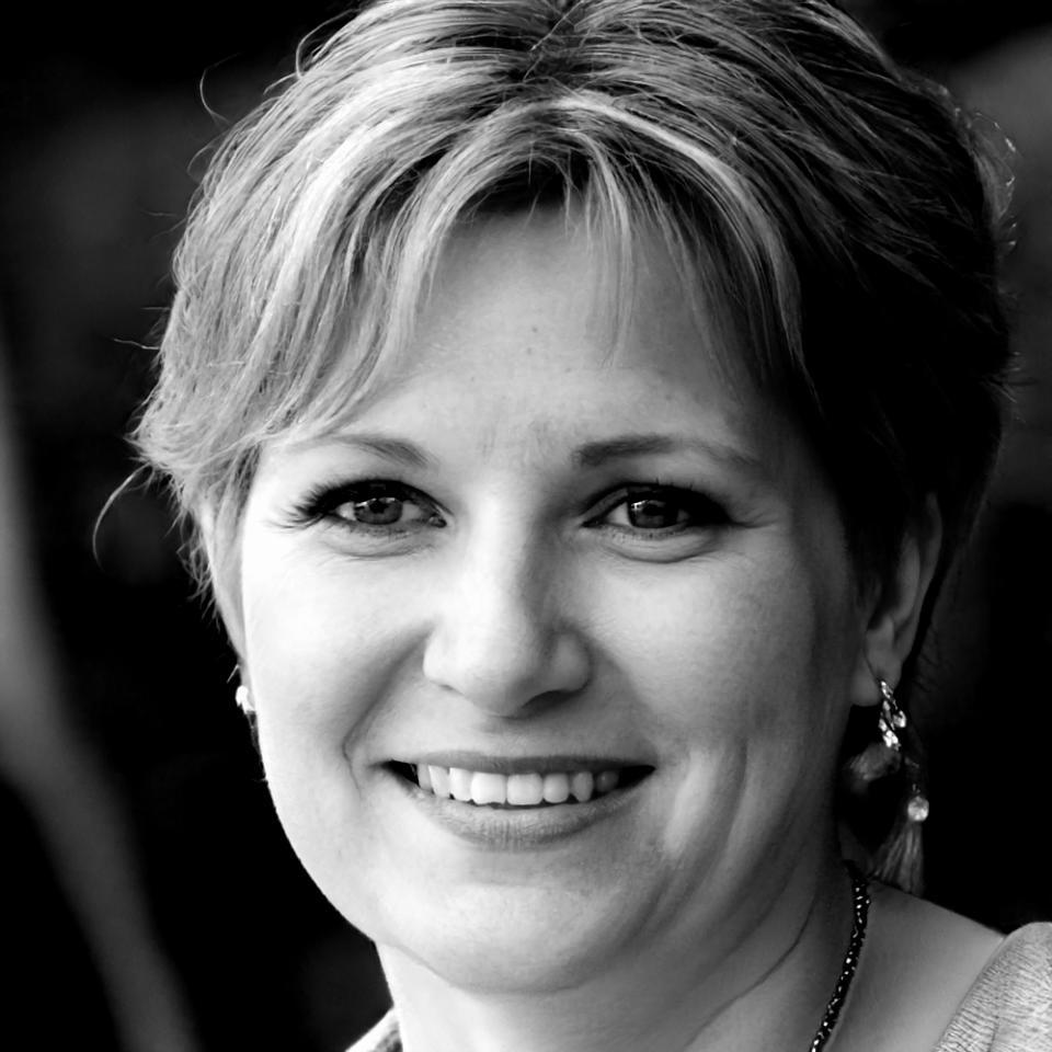 Portrait of satisfied business client Silje Moen